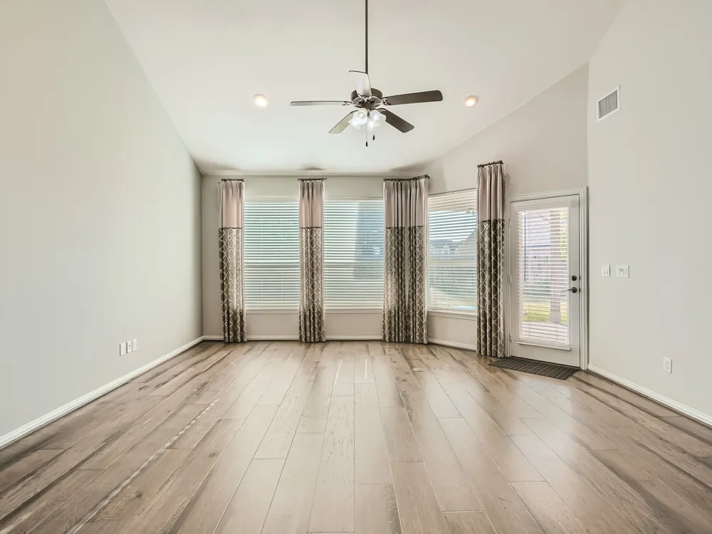 113 Leon Loop Liberty Hill, TX 78642