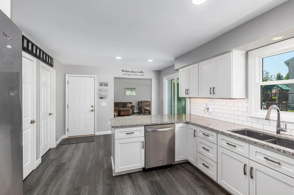 2576 Mapleview Street SE Kentwood City, MI 49508