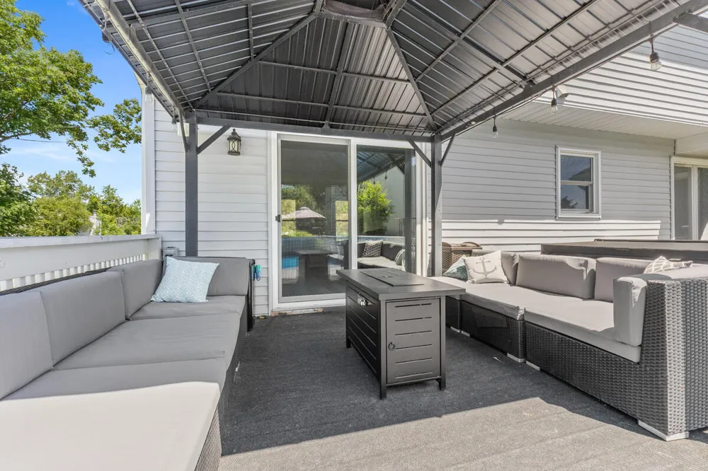 2576 Mapleview Street SE Kentwood City, MI 49508