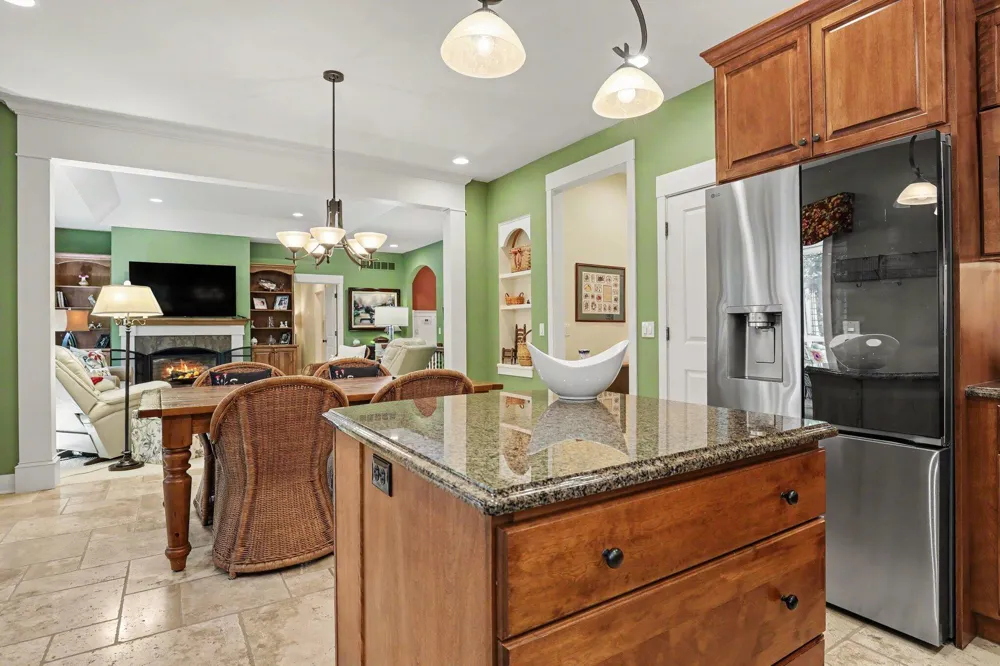 4492 Oak Arbor Drive NE Grand Rapids, MI 49525