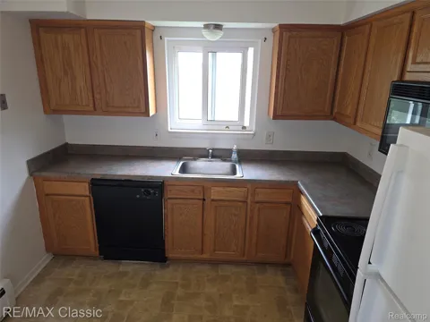1101 Tienken Court #206
