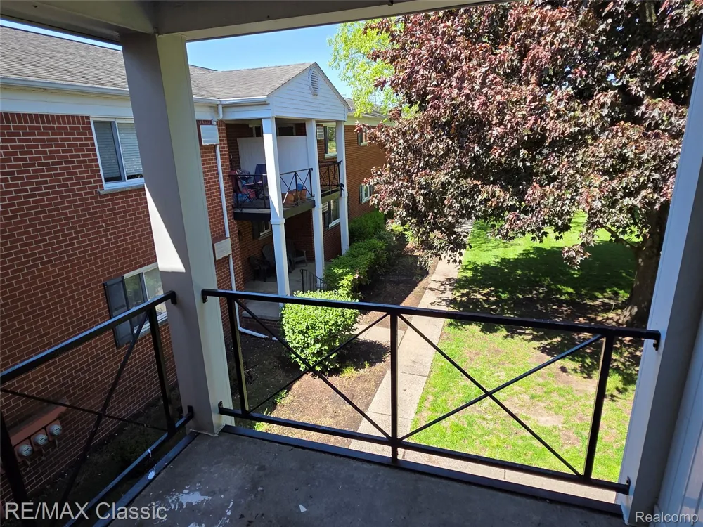 1101 Tienken Court #206 Rochester Hills City, MI 48306