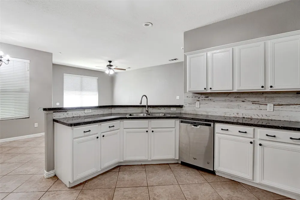 1015 Christine Street Keene, TX 76031