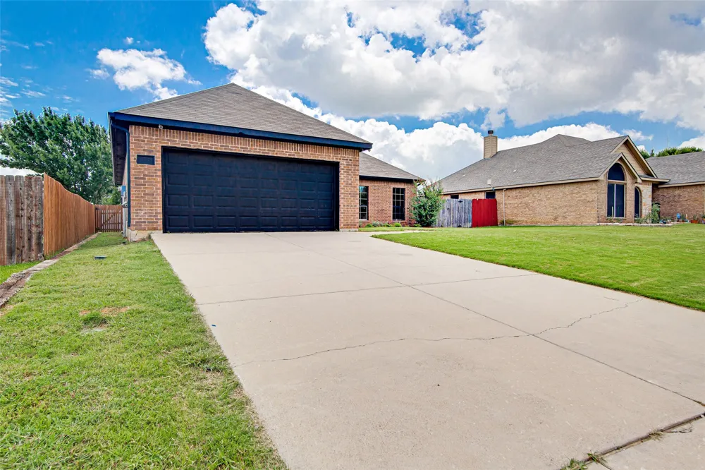 1015 Christine Street Keene, TX 76031