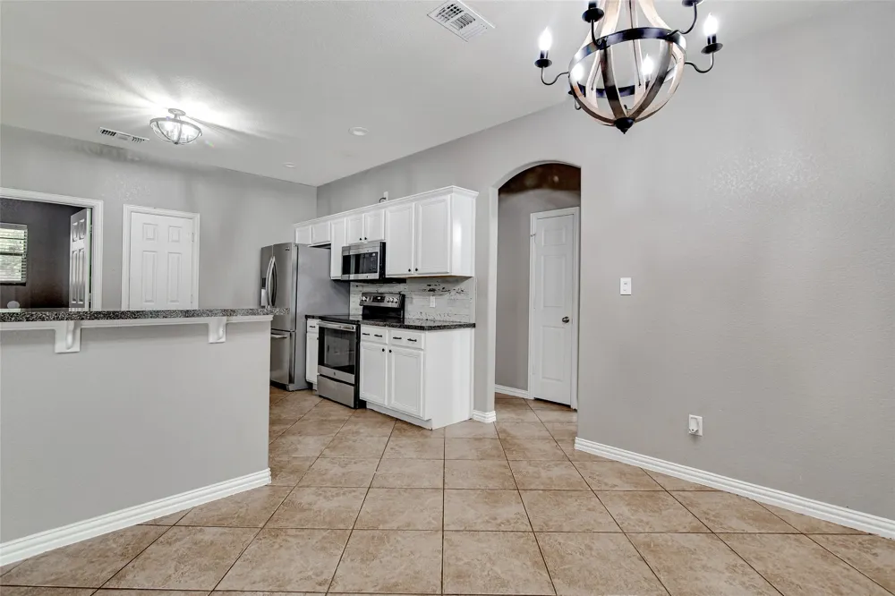 1015 Christine Street Keene, TX 76031