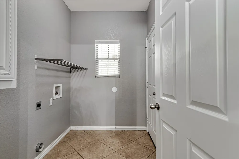 1015 Christine Street Keene, TX 76031