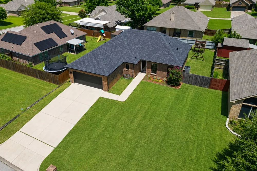 1015 Christine Street Keene, TX 76031