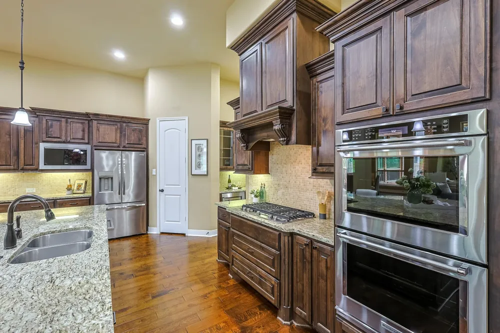 515 Mill Creek Road Pinehurst, TX 77362