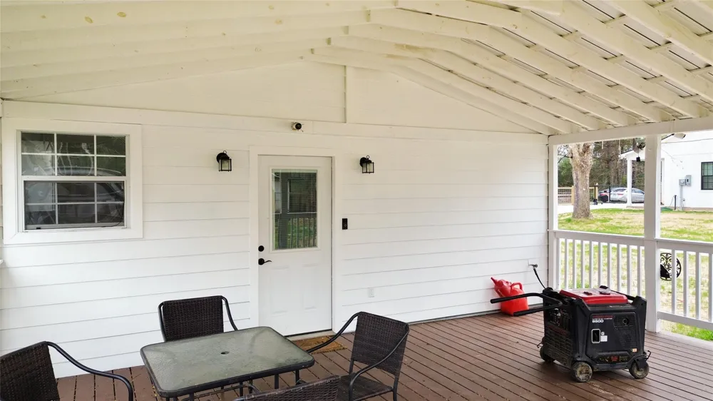 630 S Railroad Avenue Shepherd, TX 77371