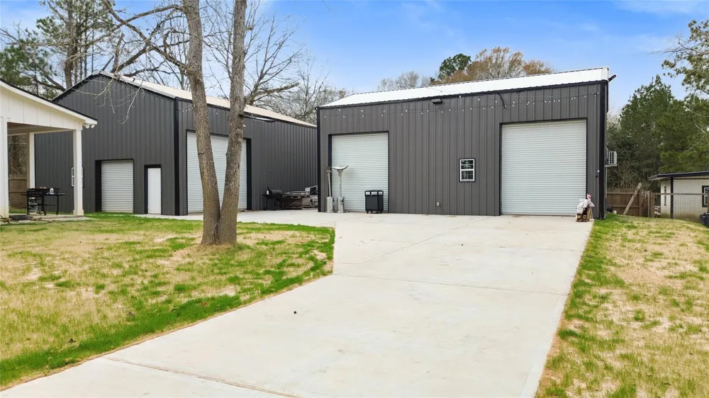 630 S Railroad Avenue Shepherd, TX 77371