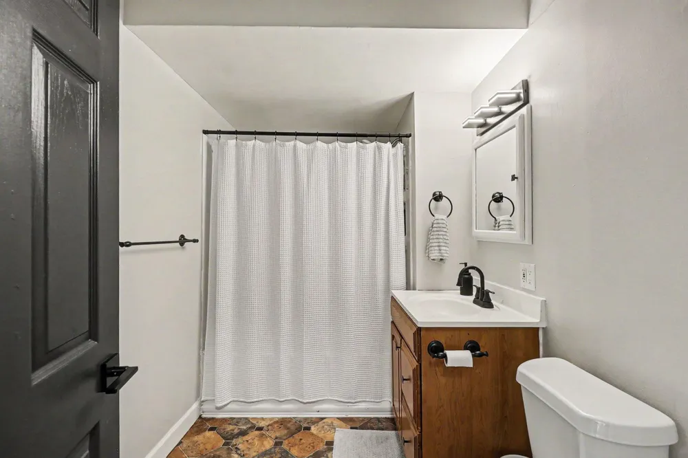 65 Pleasant Street Oxford Village, MI 48371