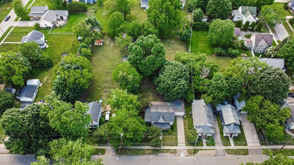 65 Pleasant Street Oxford Village, MI 48371
