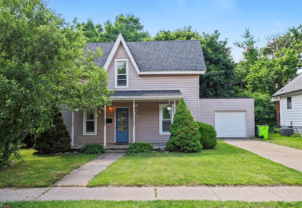 65 Pleasant Street Oxford Village, MI 48371