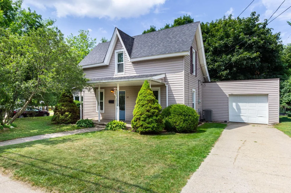 65 Pleasant Street Oxford Village, MI 48371