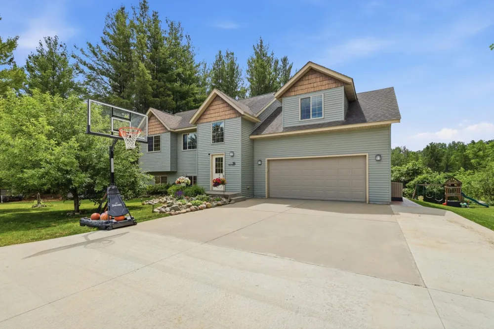 114 7th Street SE Menahga, MN 56464