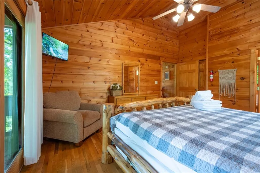 305 Martin Crossing Cherry Log, GA 30522