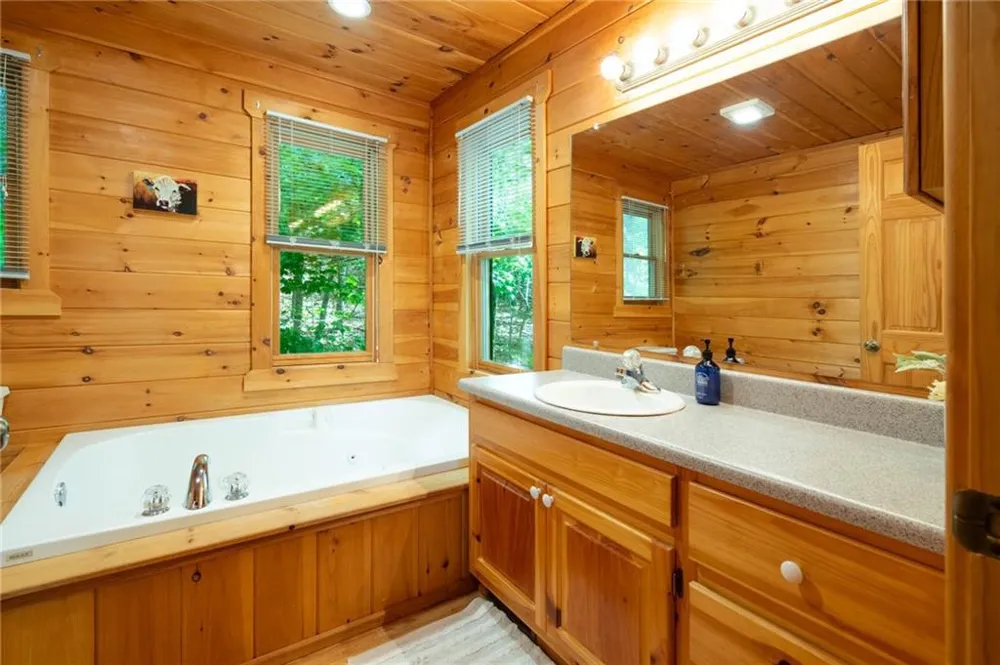 305 Martin Crossing Cherry Log, GA 30522