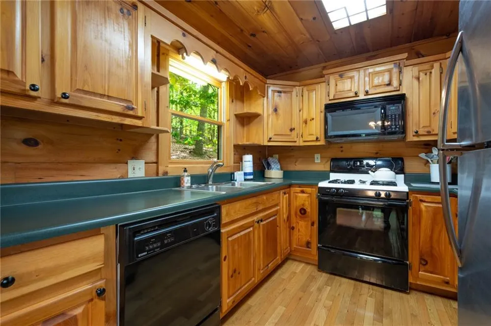 305 Martin Crossing Cherry Log, GA 30522