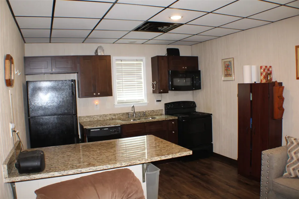 104 Truitt Naples, TX 75568