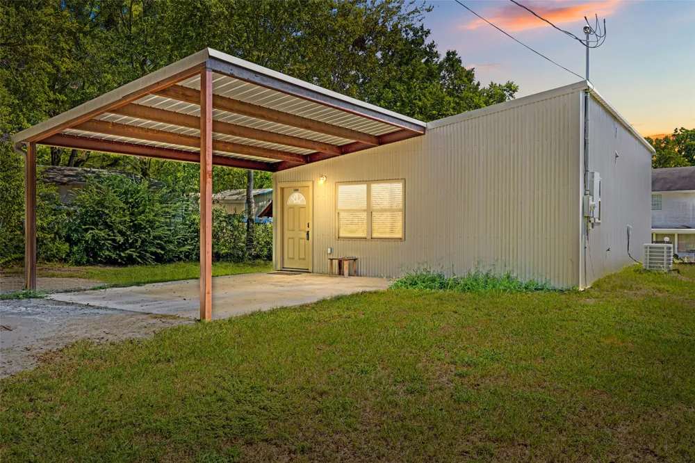 104 Truitt Naples, TX 75568