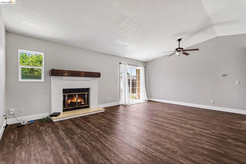 1303 Crane Dr Suisun City, CA 94585