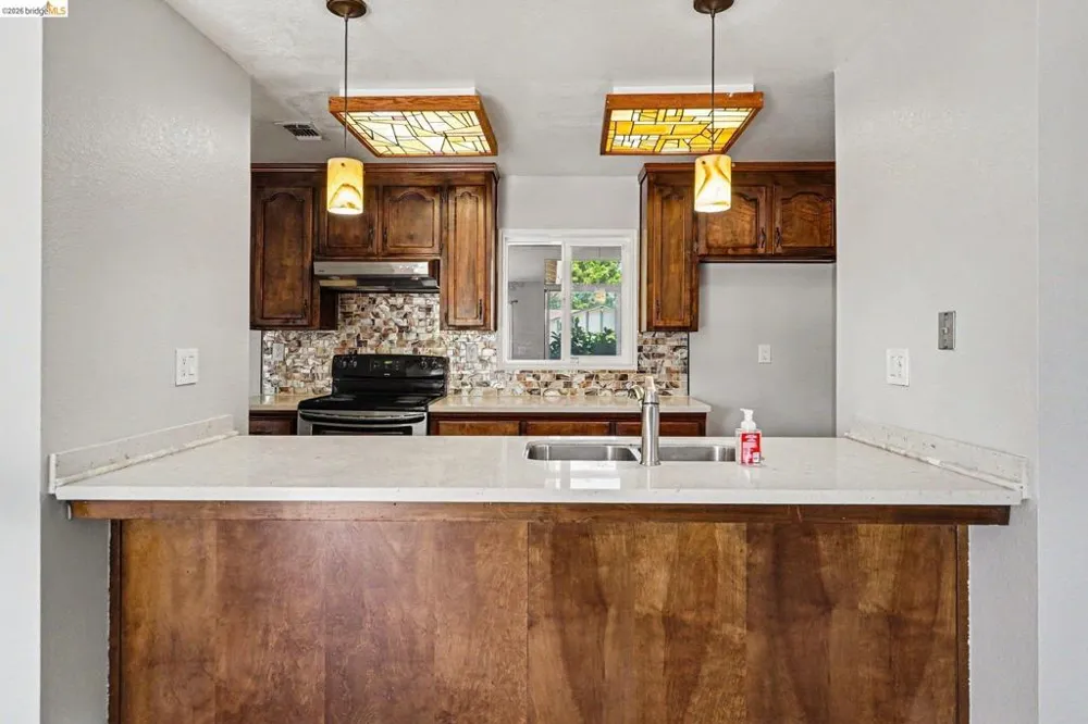 1303 Crane Dr Suisun City, CA 94585