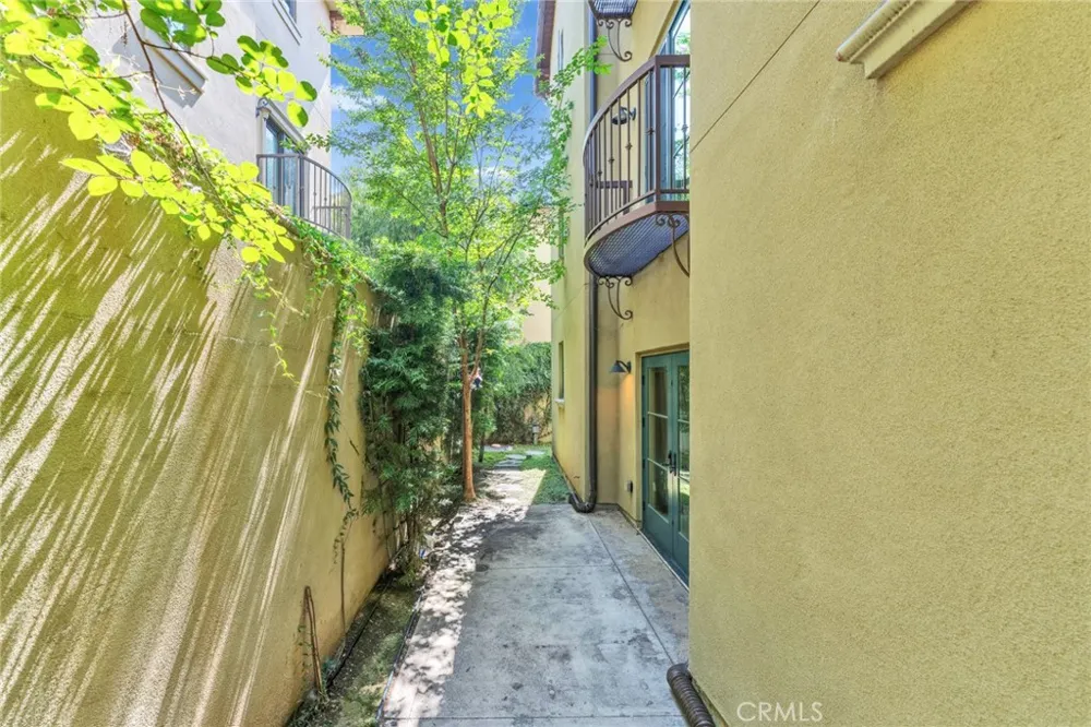 168 S Sierra Madre Boulevard #114 Pasadena, CA 91107