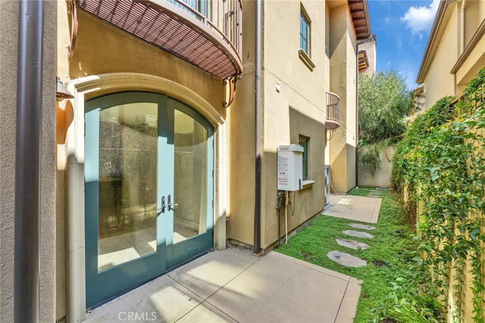 168 S Sierra Madre Boulevard #114 Pasadena, CA 91107