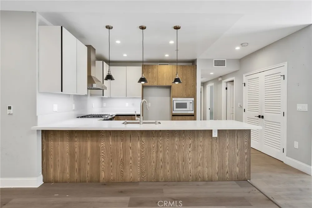 168 S Sierra Madre Boulevard #114 Pasadena, CA 91107