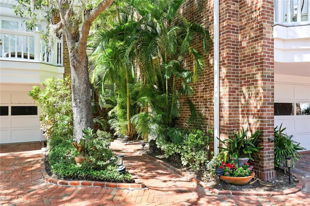 5210 INTERBAY BOULEVARD #3 Tampa, FL 33611