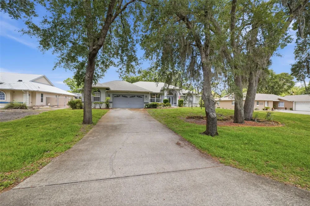 240 COUNTRY CLUB DRIVE Crystal River, FL 34429