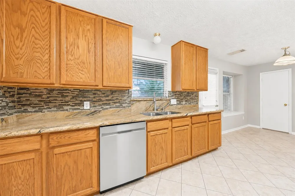12030 Bunny Lane Pinehurst, TX 77362