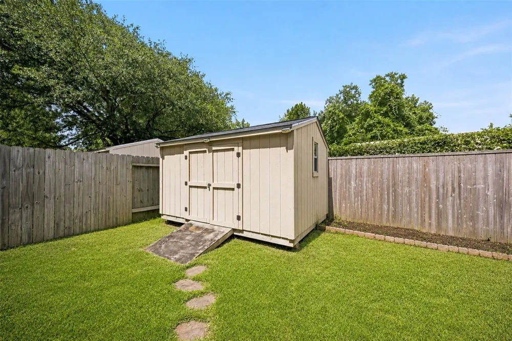 12030 Bunny Lane Pinehurst, TX 77362