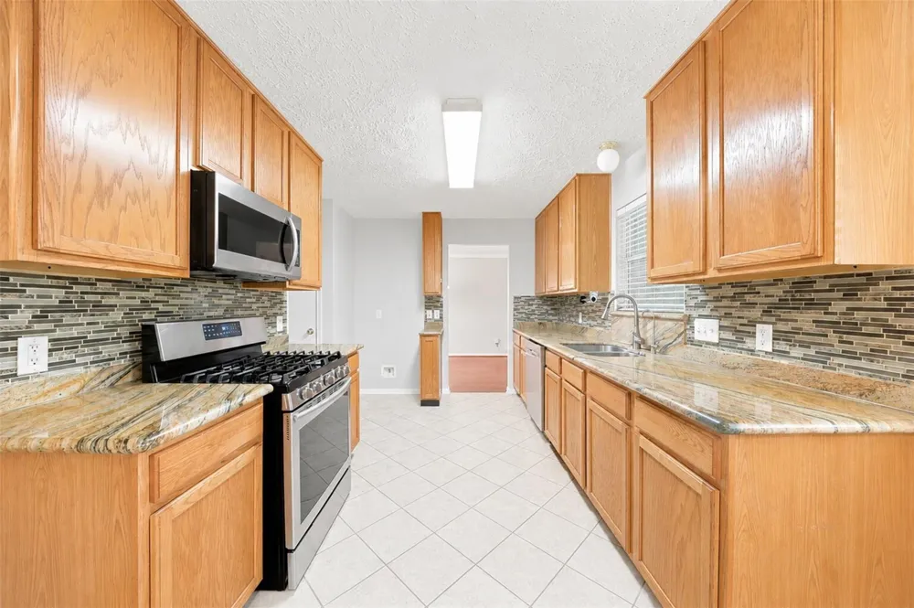12030 Bunny Lane Pinehurst, TX 77362
