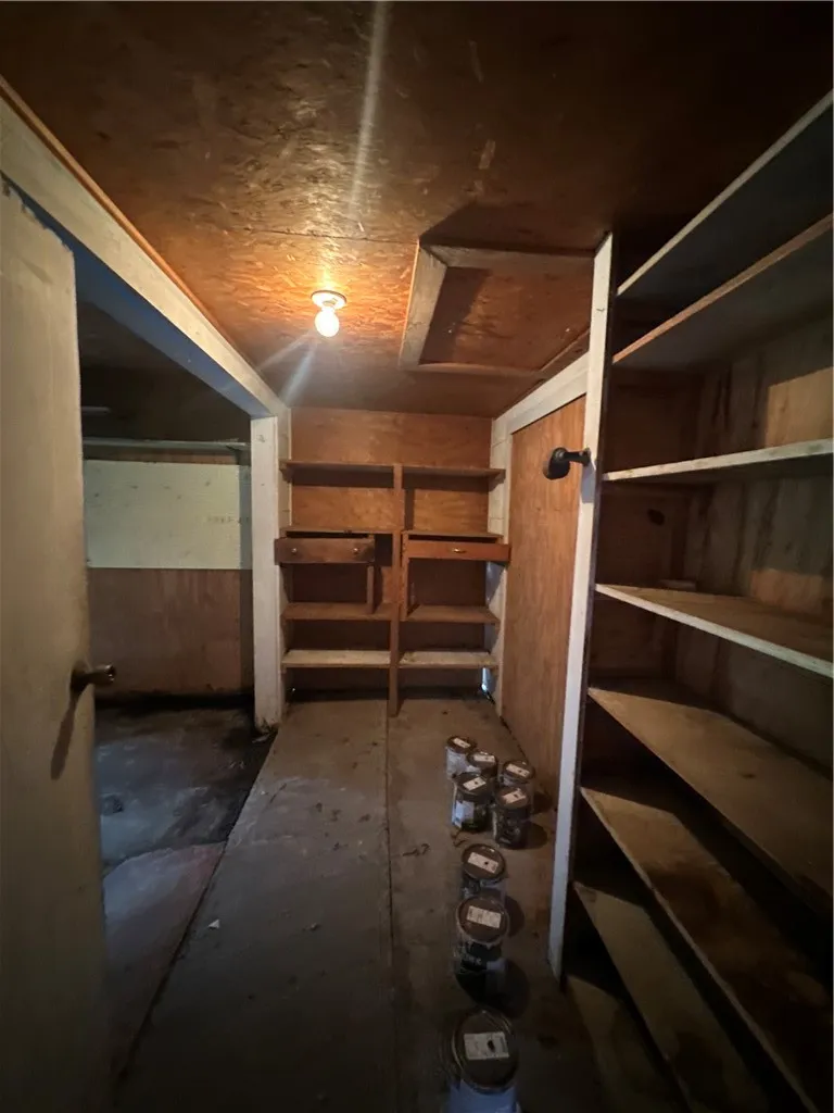 215 W Heard Refugio, TX 78377