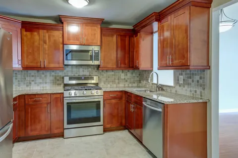 92 Tulip Lane