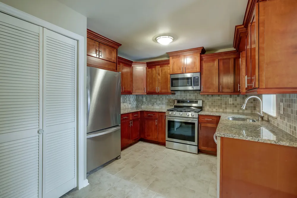 92 Tulip Lane Freehold, NJ 07728