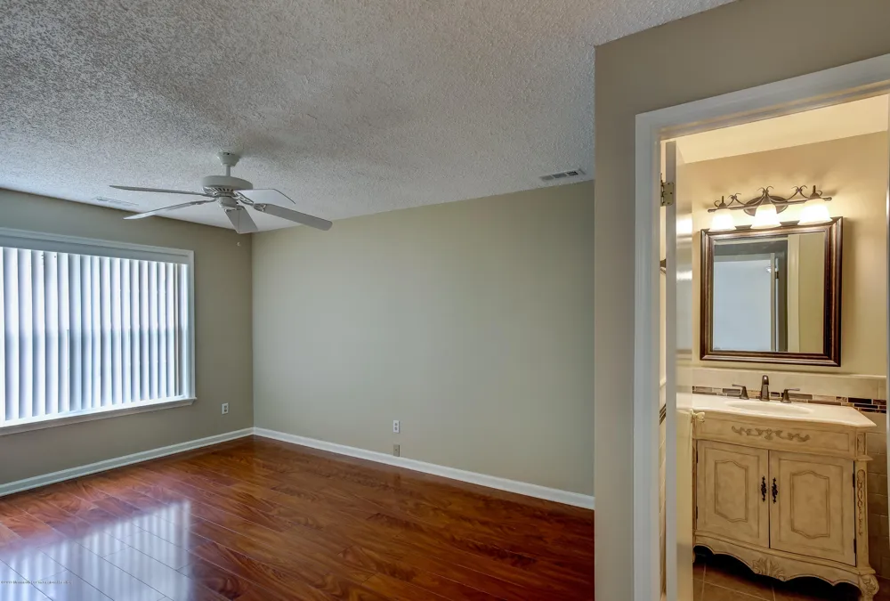 92 Tulip Lane Freehold, NJ 07728