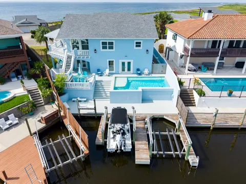 300 Bayview