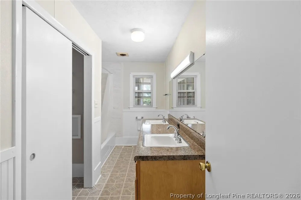 344 S 4th Street St Pauls, NC 28384