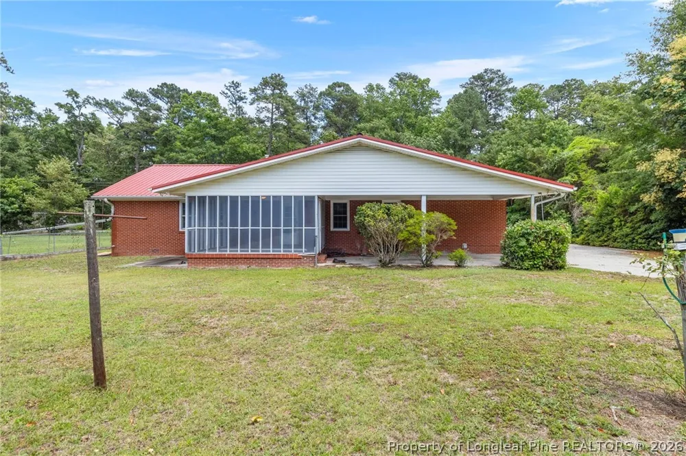 344 S 4th Street St Pauls, NC 28384