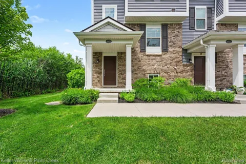 4923 Treeside Lane