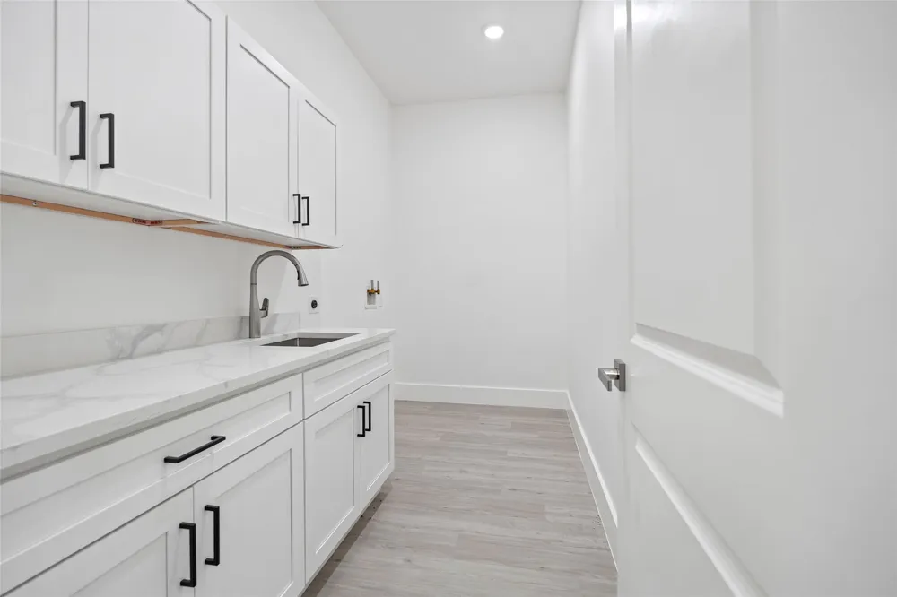7611 Awadi Court Arlington, TX 76001