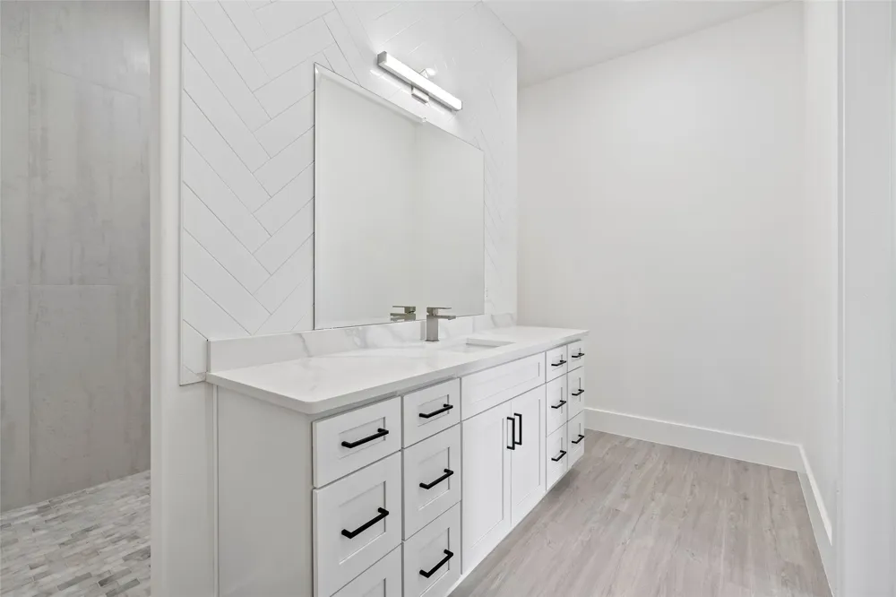 7611 Awadi Court Arlington, TX 76001