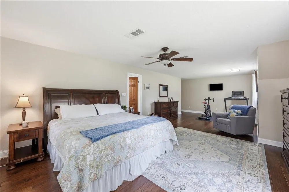 4702 Frost Place Orange, TX 77630