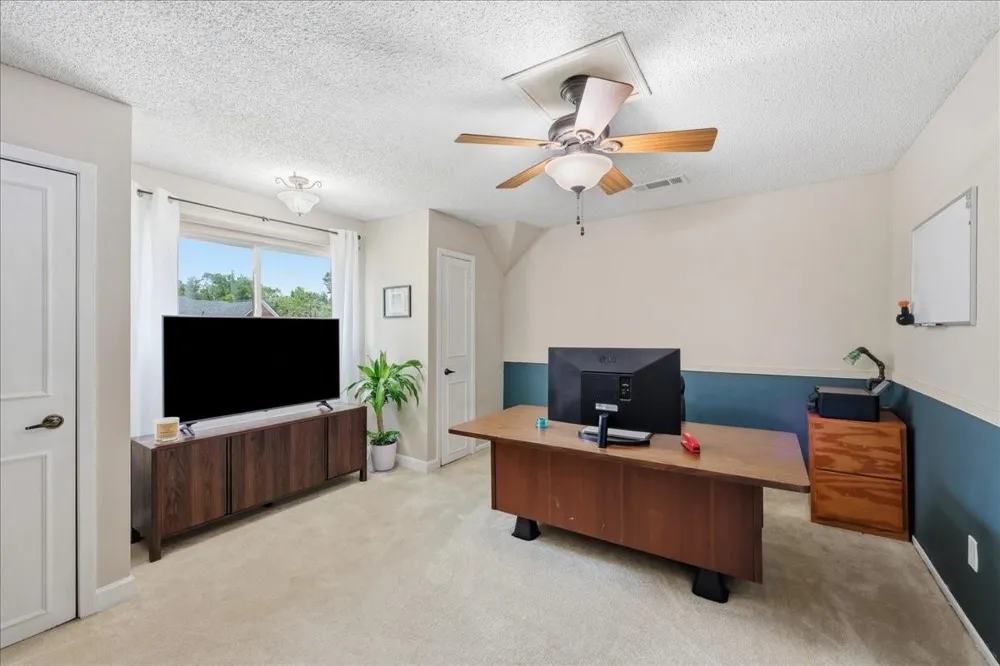 4702 Frost Place Orange, TX 77630