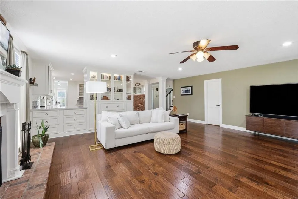 4702 Frost Place Orange, TX 77630