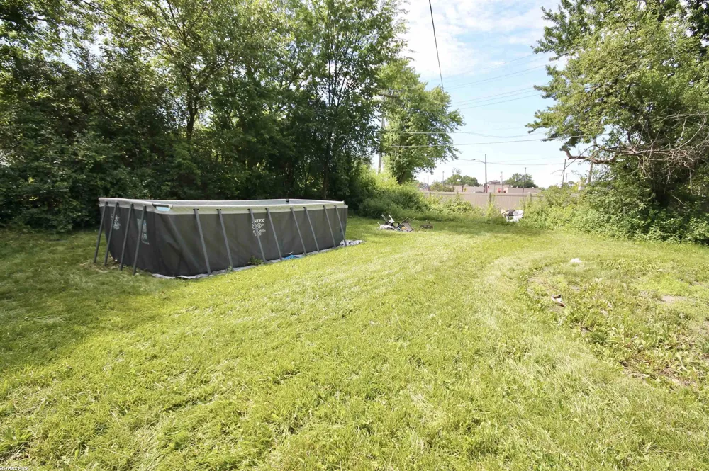 13301 Kenwood Street Oak Park City, MI 48237