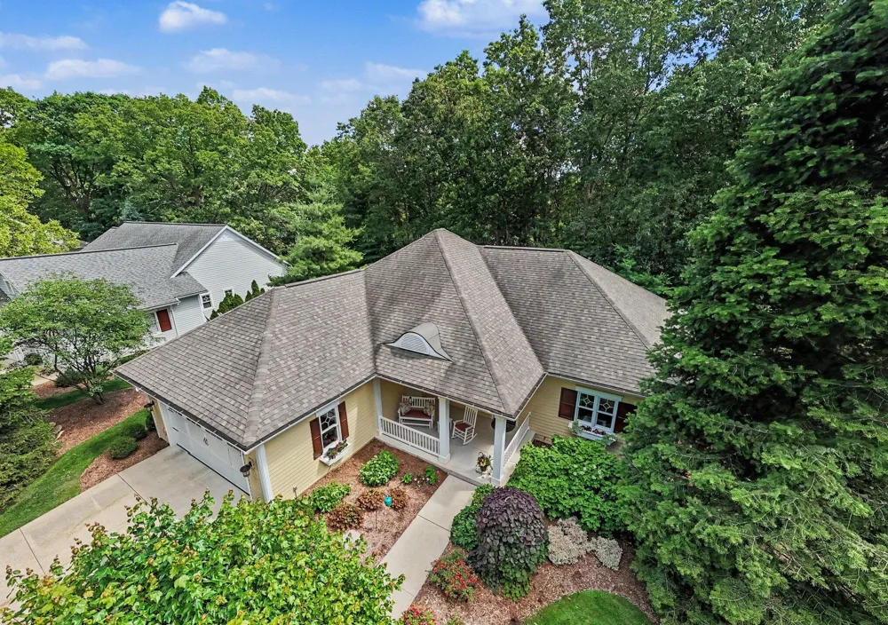 4492 Oak Arbor Drive NE Plainfield Charter Township, MI 49525