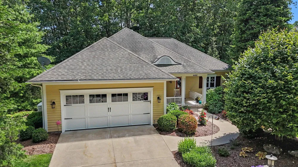 4492 Oak Arbor Drive NE Plainfield Charter Township, MI 49525